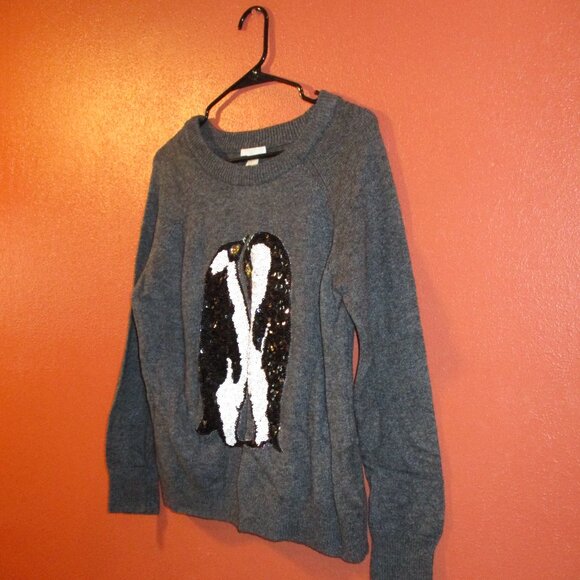 H&M Woman Medium Gray White Yellow Graphic Sequin Penguins Long Sleeve Shirt - Picture 3 of 7